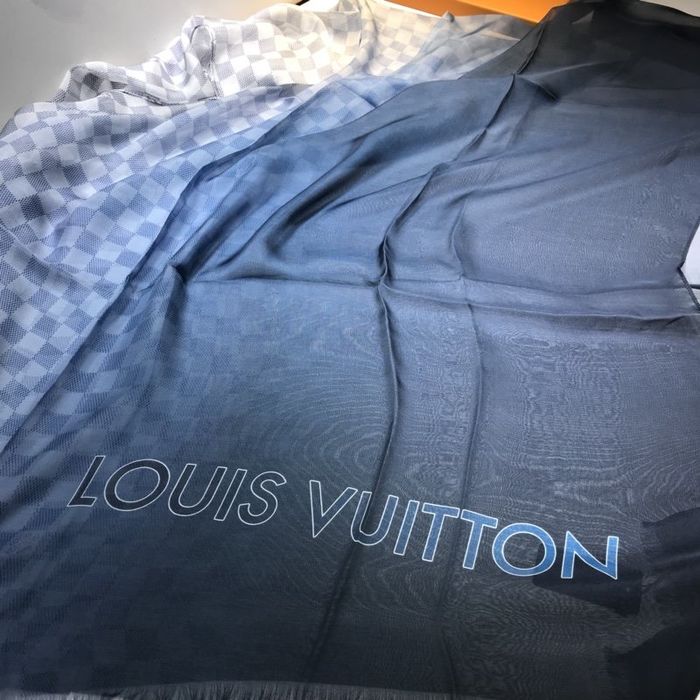 Louis Vuitton Scarf LVS00164